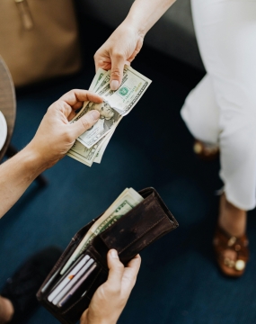 Vay Tiền Mặt Online - Giải Pháp Tài Chính Linh Hoạt Cho Mọi Khách Hàng